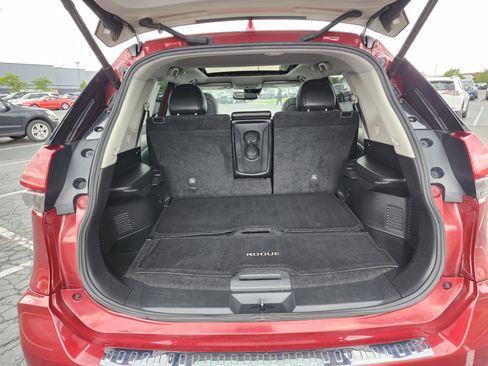 Used 2018 Nissan Rogue SL w/ Premium Package FWD image 24
