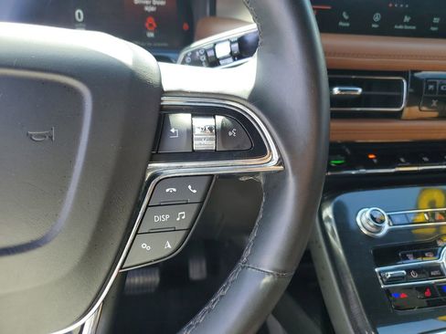 Used 2023 Lincoln Nautilus Reserve AWD/4WD image 23