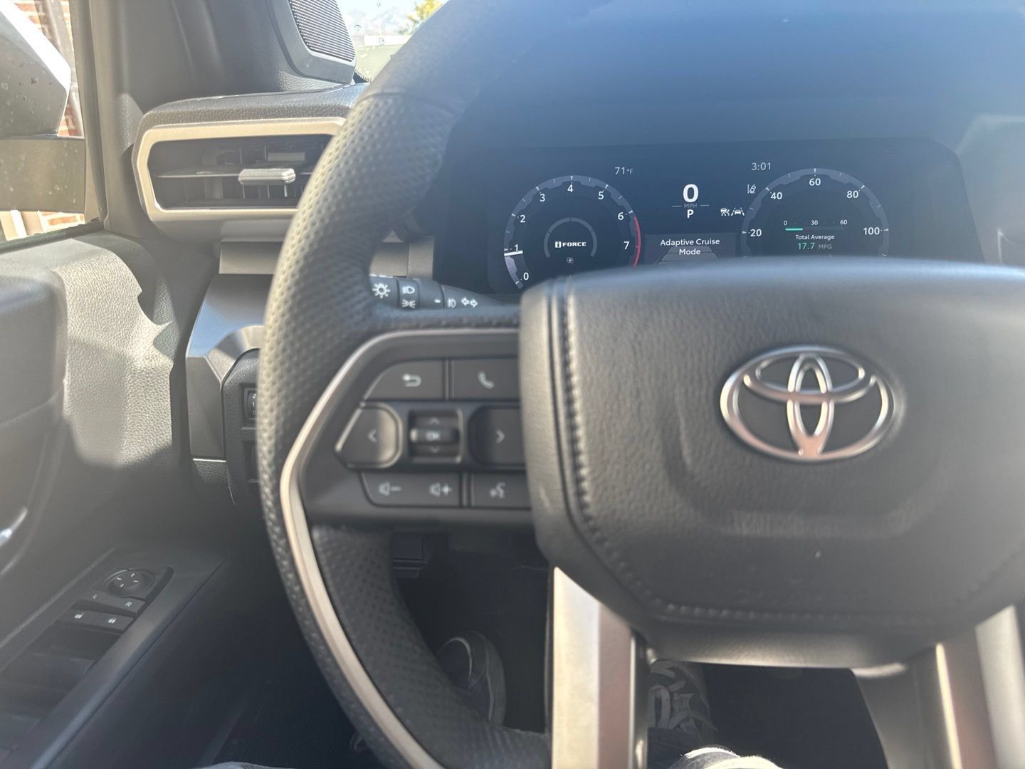 Used 2025 Toyota Tacoma TRD Off-Road w/ TRD Off Road Upgrade Package AWD/4WD image 22