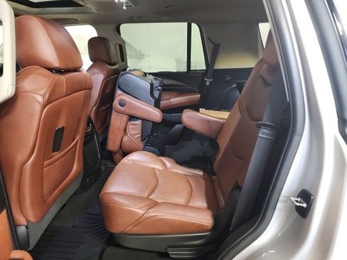 Used 2018 Cadillac Escalade Premium Luxury w/ LPO, Radiant Package image 10