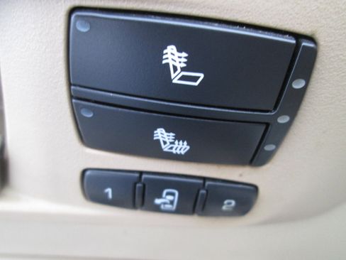 Used 2009 Cadillac SRX AWD w/ Third Row Seating Package image 23