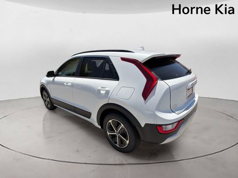 New 2026 Kia Niro LX FWD image 5