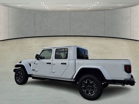 New 2026 Jeep Gladiator Sport image 7