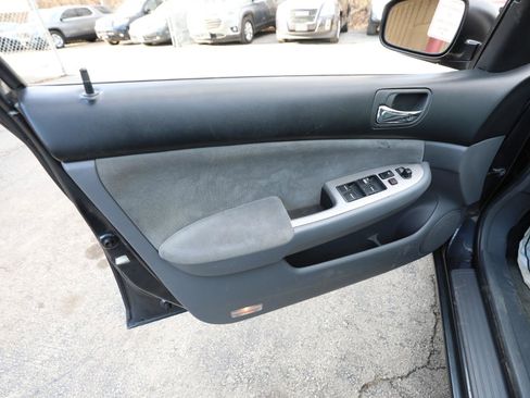 Used 2005 Honda Accord EX image 14