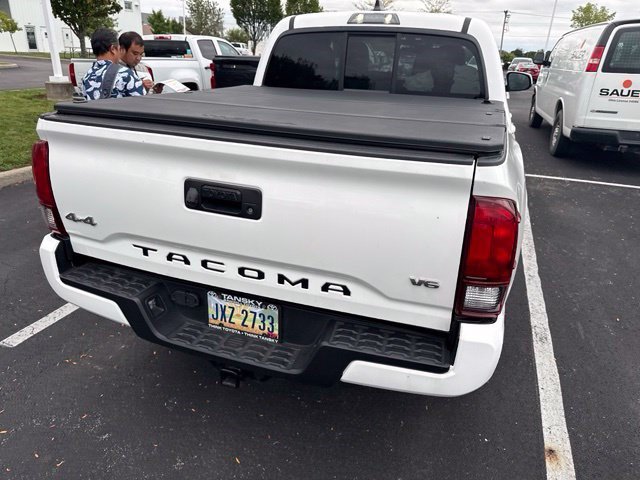 Used 2022 Toyota Tacoma SR AWD/4WD image 7
