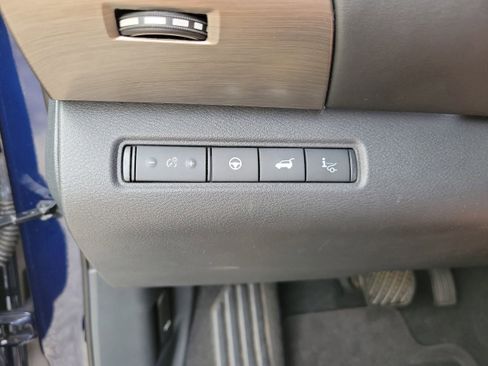 Certified 2022 Nissan Pathfinder Platinum w/ Cargo Package image 34