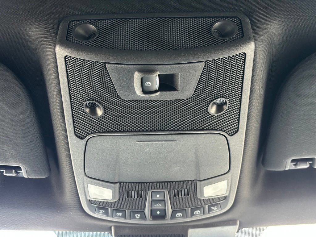 Used 2019 Ford F150 Platinum w/ Equipment Group 701A Luxury AWD/4WD image 38