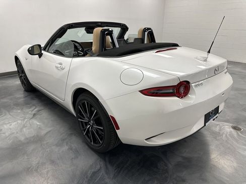 New 2026 MAZDA MX-5 Miata Grand Touring RWD image 15