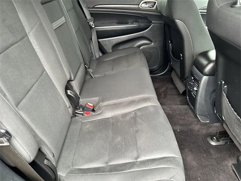 Used 2017 Jeep Grand Cherokee Laredo w/ Quick Order Package 23E image 14