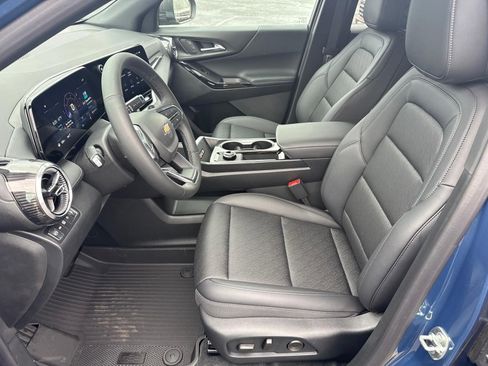 New 2026 Chevrolet Equinox LT w/ Convenience Package II AWD/4WD image 4