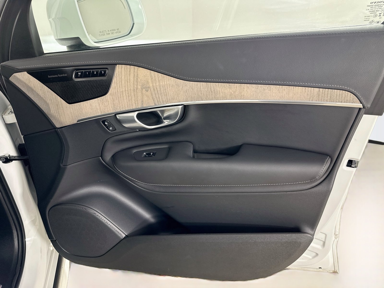 Certified 2024 Volvo XC90 B6 Ultimate w/ Protection Package Premier AWD/4WD image 42