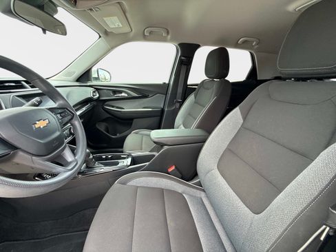 Used 2023 Chevrolet TrailBlazer LT FWD image 23