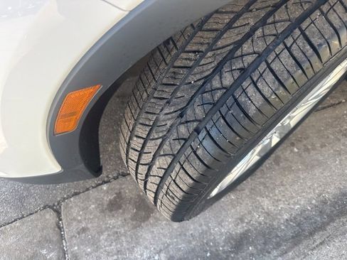 Used 2019 Chevrolet Blazer LT w/ Sun and Wheels Package image 9