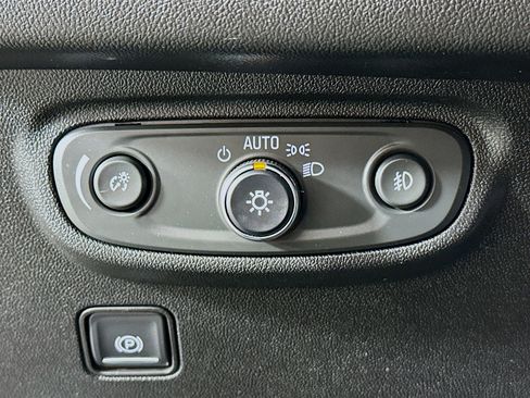 Used 2018 GMC Terrain SLT w/ Preferred Package image 17