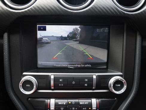 Used 2019 Ford Mustang Coupe RWD image 17