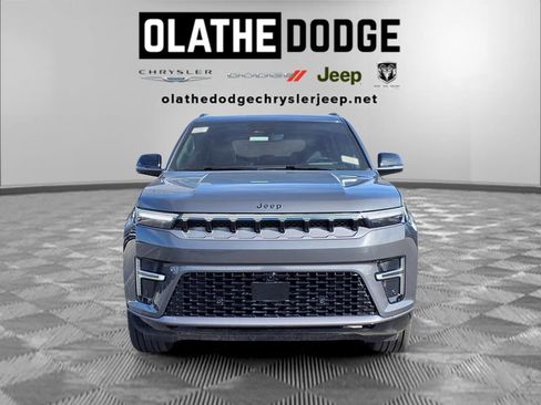 New 2026 Jeep Grand Wagoneer Limited image 39