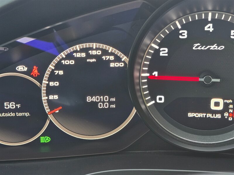 Used 2020 Porsche Cayenne Turbo AWD/4WD image 35