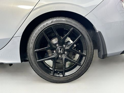 Used 2025 Honda Civic Sport image 11