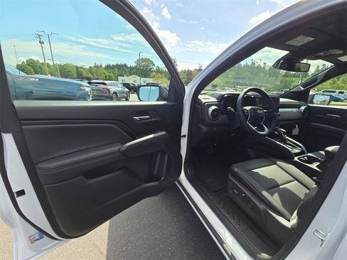 New 2025 Chevrolet Colorado LT w/ LT Convenience Package image 5