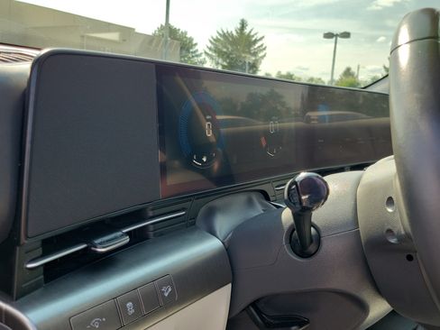Used 2024 Hyundai Kona SEL FWD image 20
