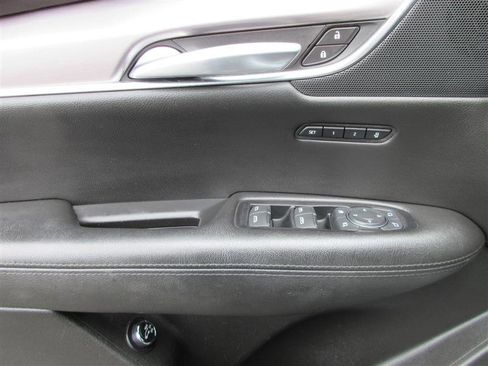 Used 2019 Cadillac XT5 Premium Luxury image 12