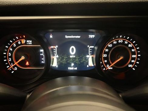 Used 2024 Jeep Gladiator Sport AWD/4WD image 5