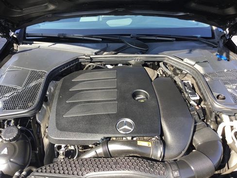 Used 2020 Mercedes-Benz C 300 4MATIC Sedan image 13