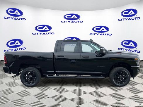 Used 2025 RAM 2500 Big Horn AWD/4WD image 2