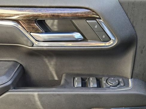 Used 2023 GMC Sierra 1500 Elevation image 28