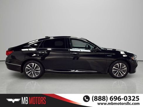 Used 2019 Honda Accord Touring image 3