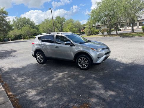 Used 2017 Toyota RAV4 Limited image 6