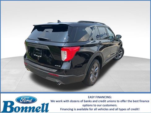 Used 2022 Ford Explorer XLT w/ Equipment Group 202A image 4