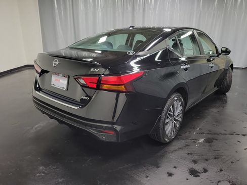 Used 2023 Nissan Altima 2.5 SV AWD/4WD image 8