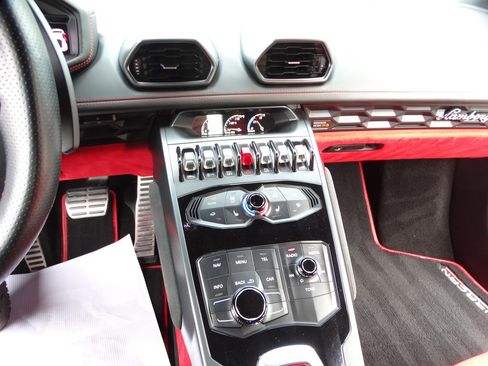 Used 2015 Lamborghini Huracan LP 610-4 image 16