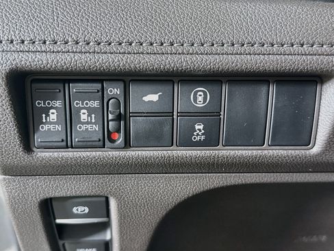 Certified 2021 Honda Odyssey EX-L image 9