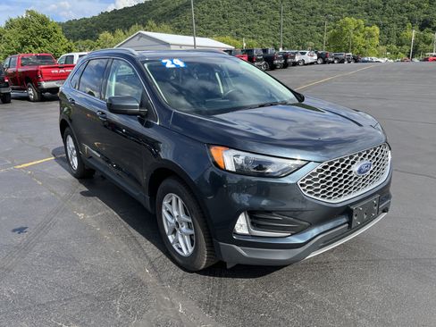 Used 2024 Ford Edge SEL w/ Convenience Package AWD/4WD image 3