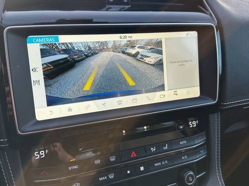 Used 2018 Jaguar F-PACE R-Sport AWD/4WD image 24