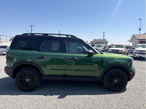 Used 2025 Ford Bronco Sport Badlands AWD/4WD image 3