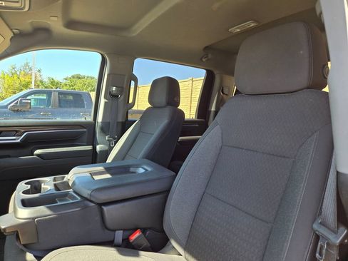 Used 2025 Chevrolet Silverado 2500 LT AWD/4WD image 4