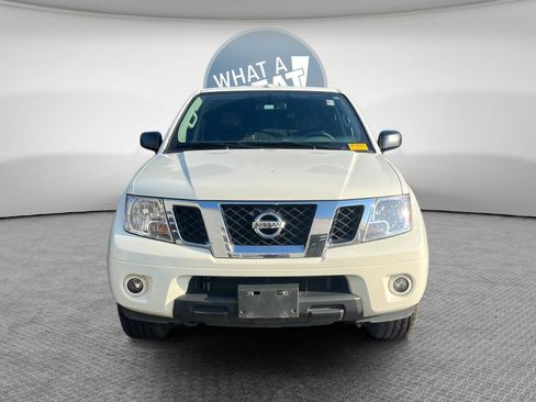 Used 2016 Nissan Frontier SV w/ SV Value Truck Package AWD/4WD image 8
