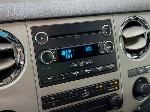 Used 2016 Ford F350 XLT w/ XLT Premium Package AWD/4WD image 14