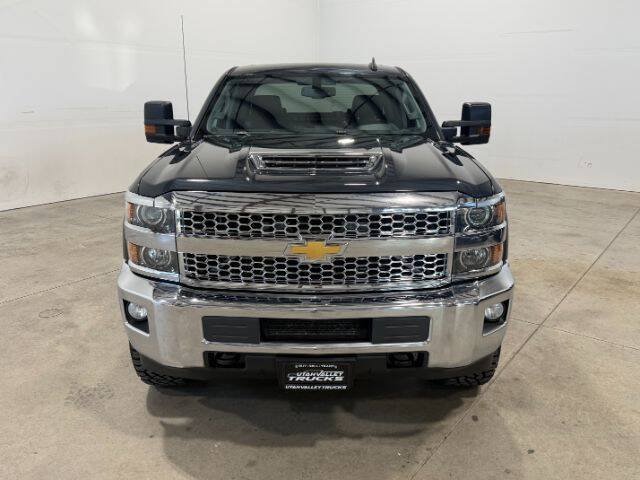 Used 2019 Chevrolet Silverado 3500 LT w/ LT Convenience Package AWD/4WD image 4