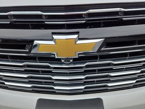 Used 2025 Chevrolet Tahoe High Country AWD/4WD image 40