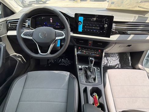 New 2026 Volkswagen Jetta SE FWD image 8