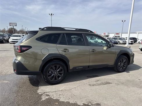 Used 2025 Subaru Outback Onyx Edition XT image 2