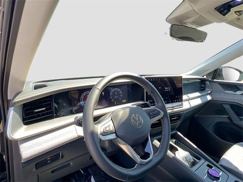 New 2025 Volkswagen Tiguan S image 9