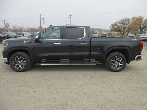 New 2026 GMC Sierra 1500 SLT w/ SLT Premium Plus Package image 10