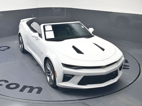 Used 2016 Chevrolet Camaro SS image 31