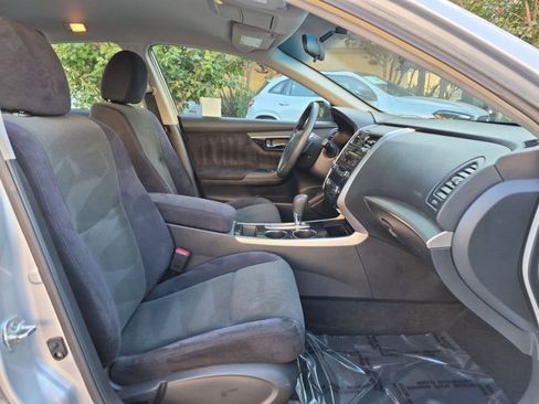 Used 2013 Nissan Altima 2.5 S FWD image 18