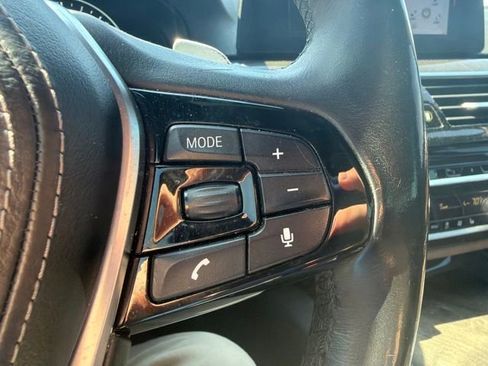 Used 2018 BMW 530e xDrive AWD/4WD image 48